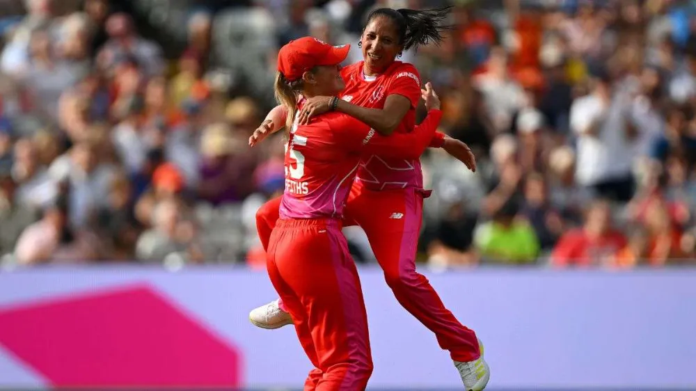 Women’s Hundred | Twitter reacts to Shabnim Ismail's ripper knocks Danielle Gibson's off-stump