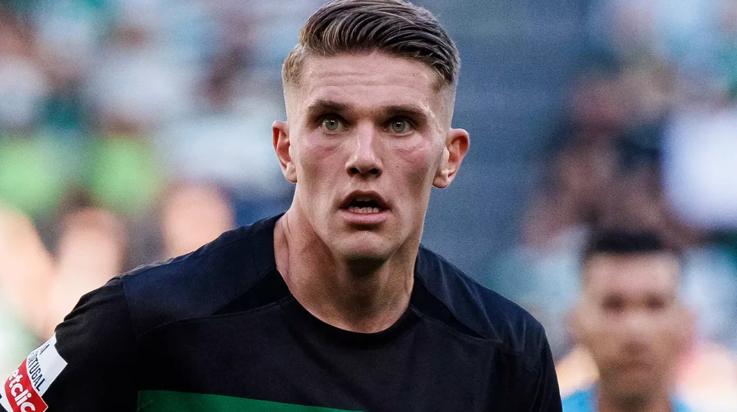 Arsenal and Manchester United Battle for Viktor Gyokeres