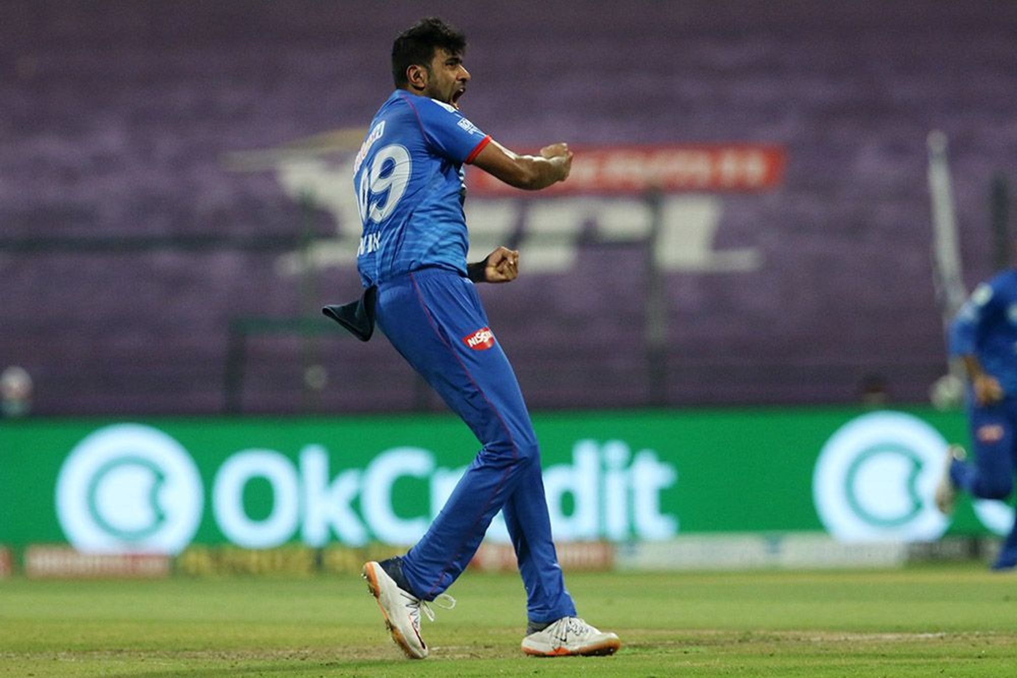 Ashwin sent off Kohli in a real aggressive fashion