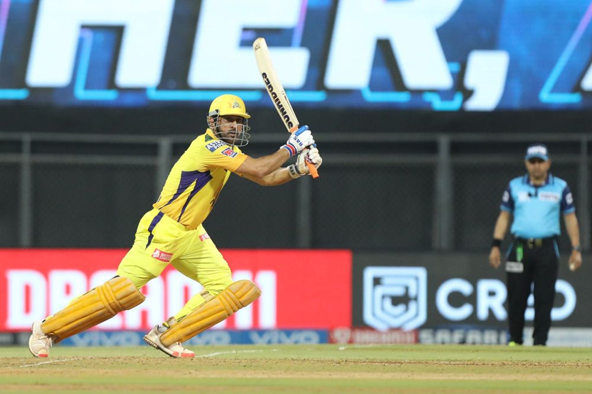 Dhoni Dive