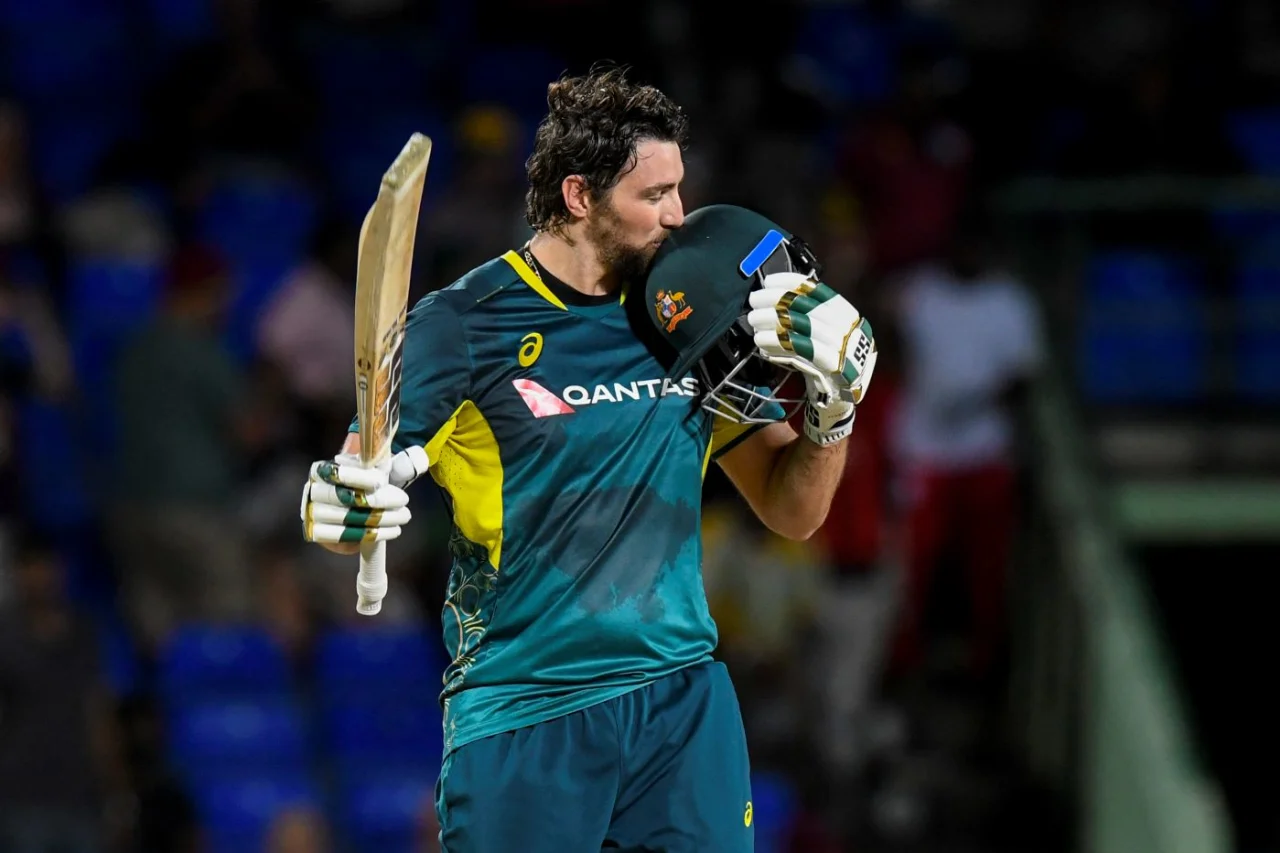 Aus win by 17 runs